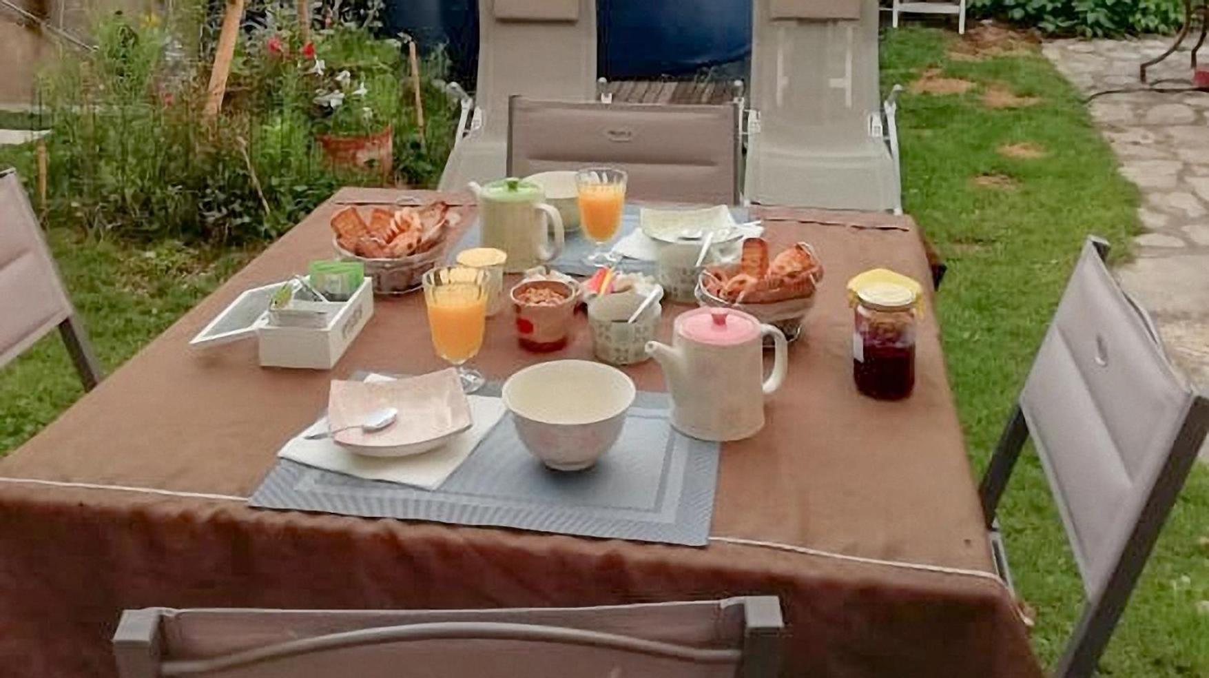 Saillans  Chez Nathalie Et Etienne Bed & Breakfast エクステリア 写真